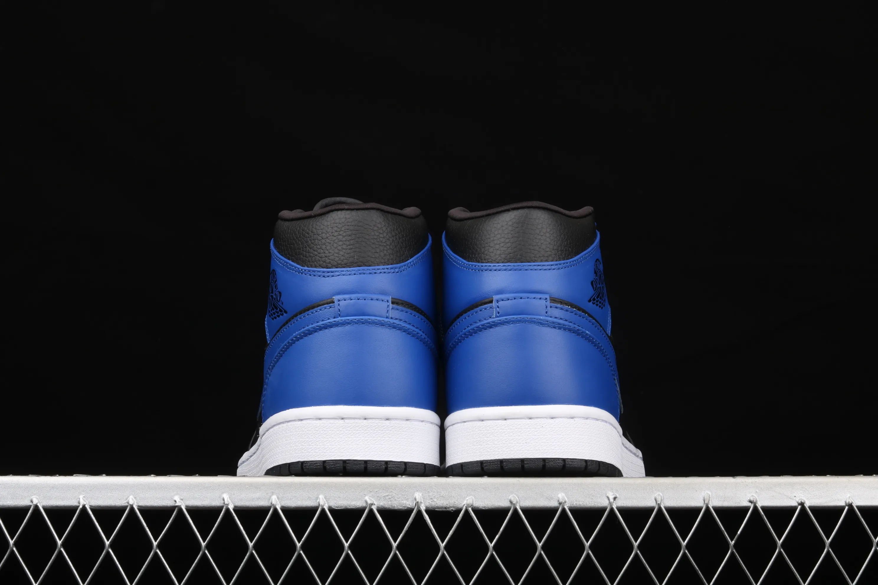 All categories Air Jordan Jordan series basketball shoes Air Jordan 1 Mid Air Jordan 1 Mid AJ1 Joe 1 black and blue China basketball shoes 554724-077